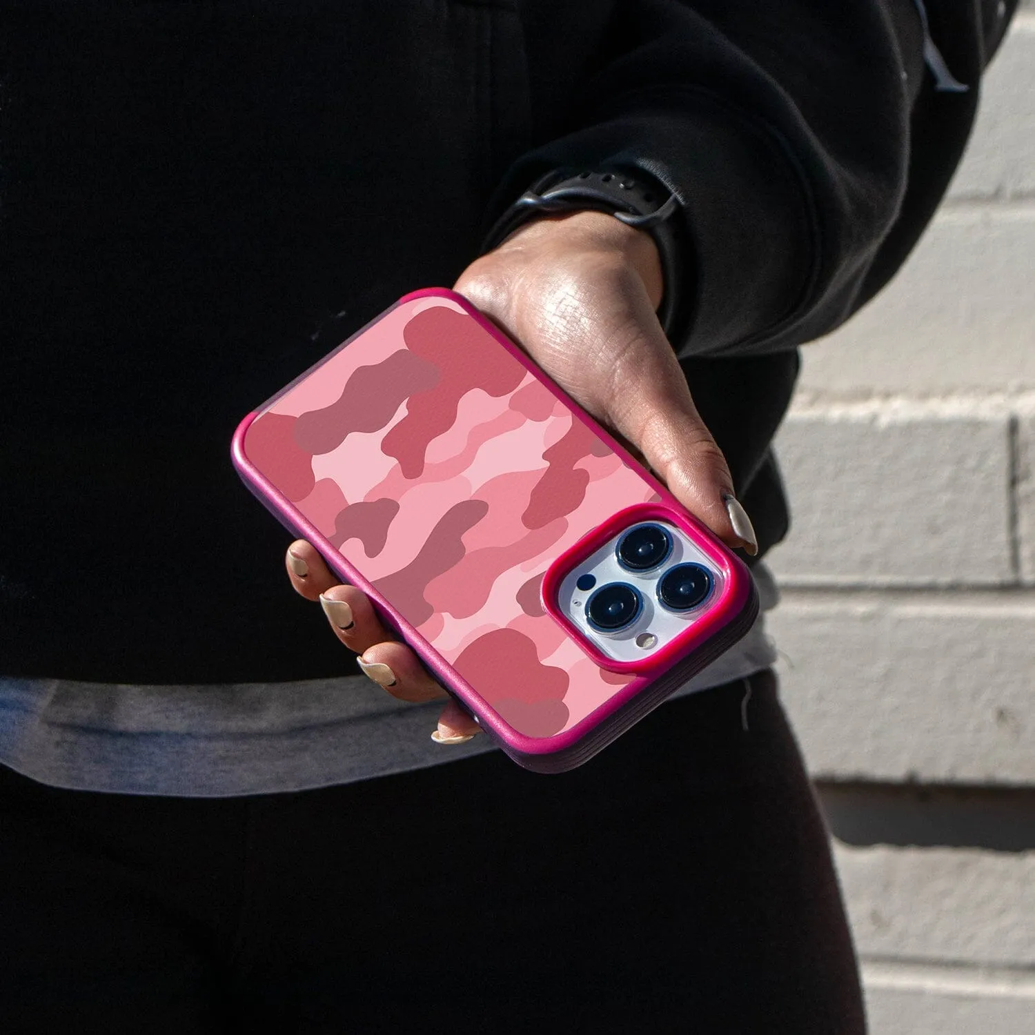 MagSafe iPhone 14 Pro Pink Camo Case