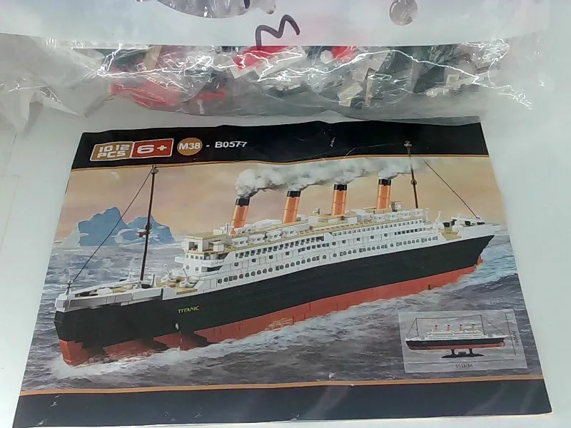 Orbisify Titanic RMS Cruise Ship Model Kit