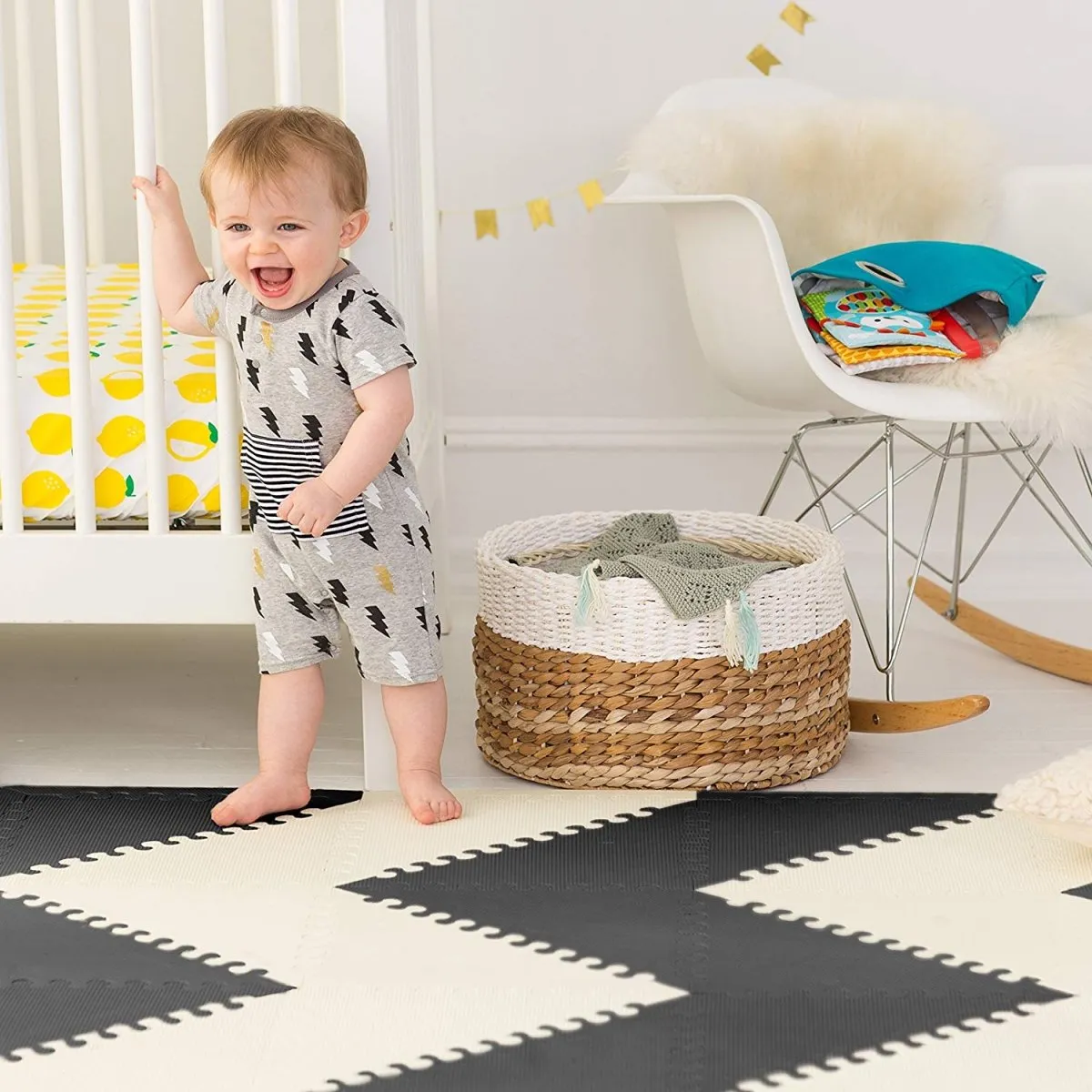 Skip Hop Playspot Geo- FF Black/Cream